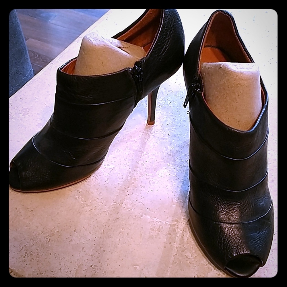 Zara Black Heeled Booties